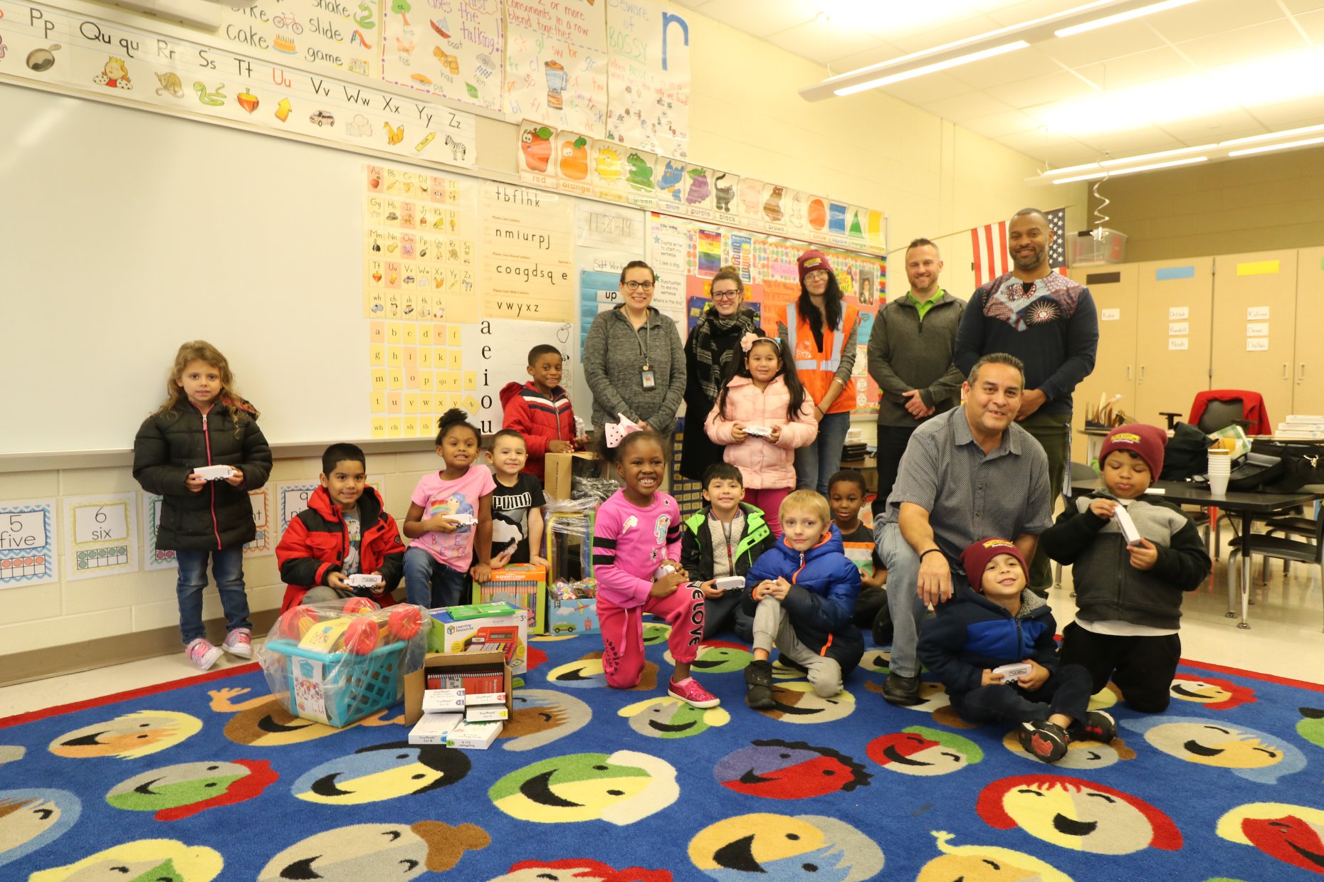 Singleton Kindergarten Class Adopted - District News - News | Joliet